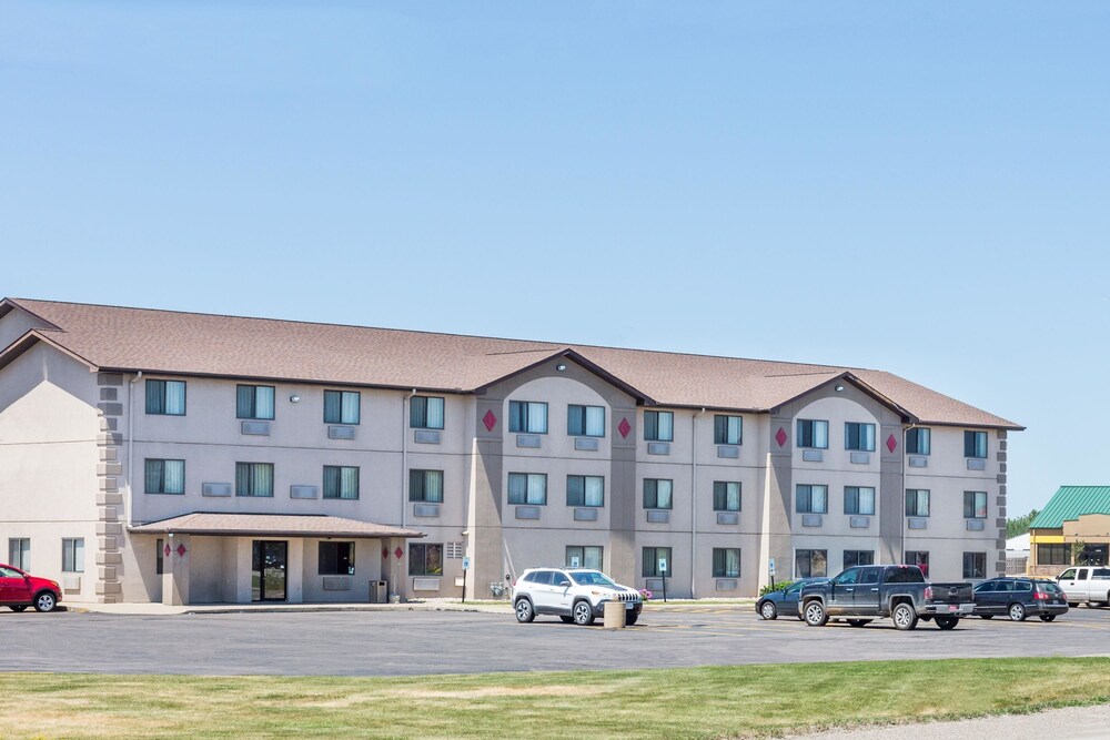 Book Super 8 By Wyndham Sioux City South In Hotels Super 8 By Wyndham Sioux City South