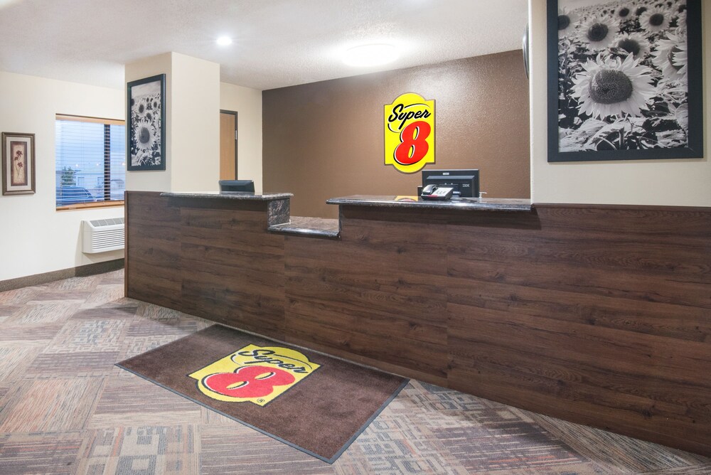 Book Super 8 Jamestown Nd In Hotels Super 8 Jamestown Nd