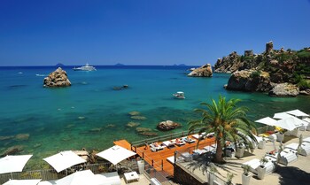 Hotel A Cefalù Sul Mare Alberghi Sulla Spiaggia Hotelscom