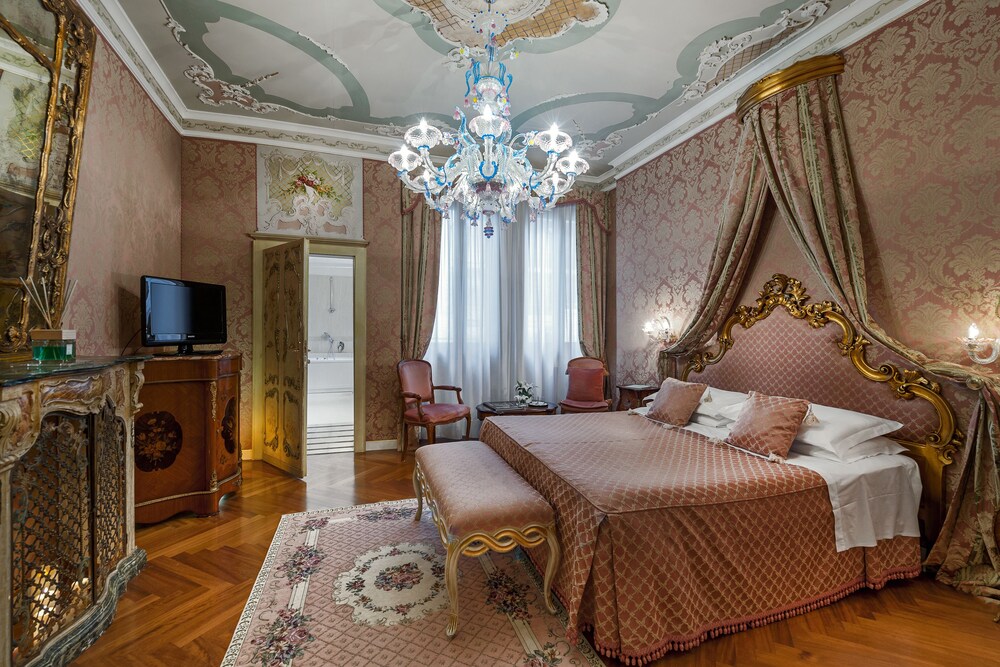 Book Hotel Antico Doge A Member Of Elizabeth Hotel Group In Venice Hotels Com