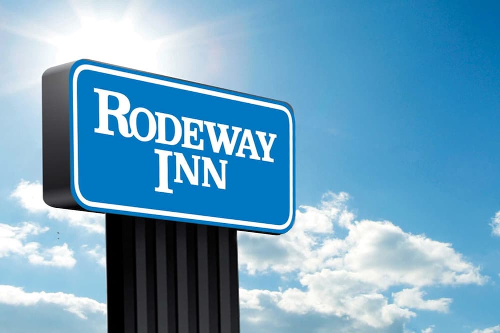 Book Rodeway Inn In Sergeant Bluff Hotels Rodeway Inn Sergeant Bluff