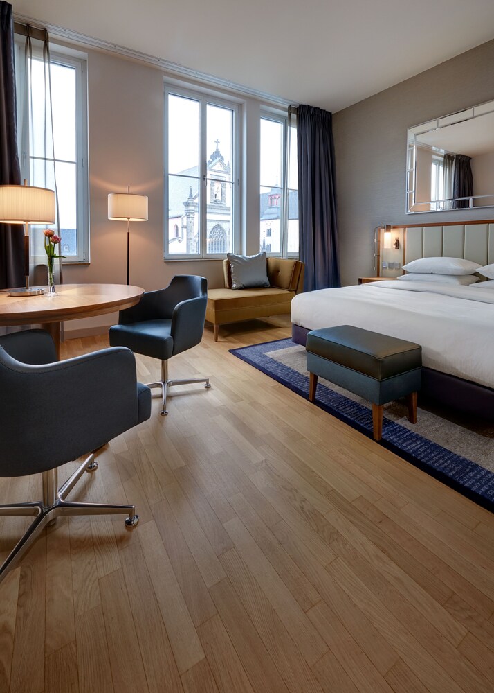 احجز هيلتون كولونيا في كولون قارن أسعار الفنادق في كولون