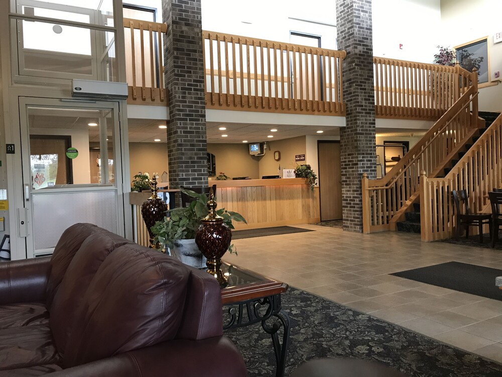 Book FairBridge Inn & Suites in Thorp, WI in Thorp