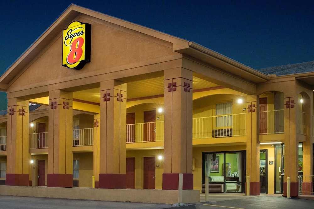 Book Super 8 Nashville West In Hotels Super 8 Nashville West Exterior