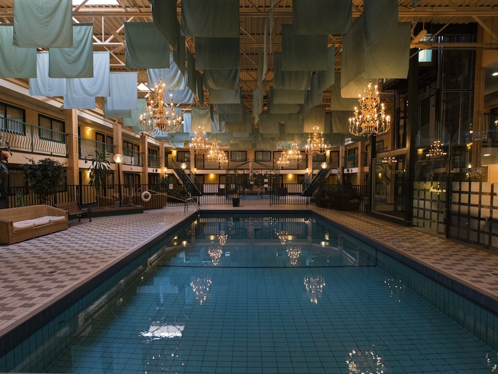 Book Park Place Lodge In Fernie Hotels Park Place Lodge Fernie Indoor Pool