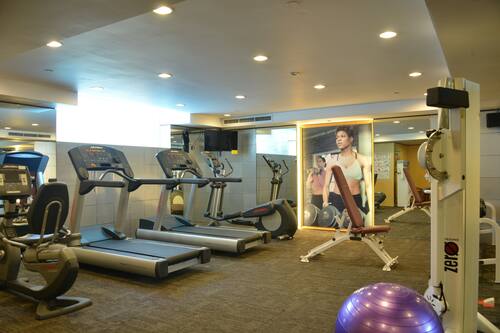 ペニンシュラ エクセルシオール ホテル ショッピングセンター近くで屋外プール付きのホテル 宿泊予約はホテルズドットコム ペニンシュラ エクセルシオール ホテル ショッピングセンター近くで屋外プール付きのホテル 宿泊予約はホテルズドットコム