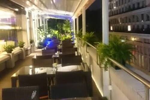 ペニンシュラ エクセルシオール ホテル ショッピングセンター近くで屋外プール付きのホテル 宿泊予約はホテルズドットコム ペニンシュラ エクセルシオール ホテル ショッピングセンター近くで屋外プール付きのホテル 宿泊予約はホテルズドットコム