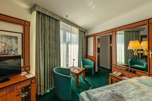 Book Hotel Amadeus Frankfurt In Frankfurt Hotels Com