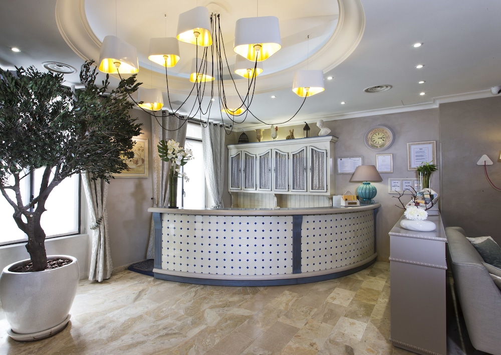 Book Hôtel Daumesnil Vincennes In Hotels Hôtel Daumesnil Vincennes
