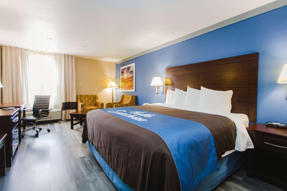 Book Days Inn By Wyndham Rosenberg In Rosenberg Hotelscom