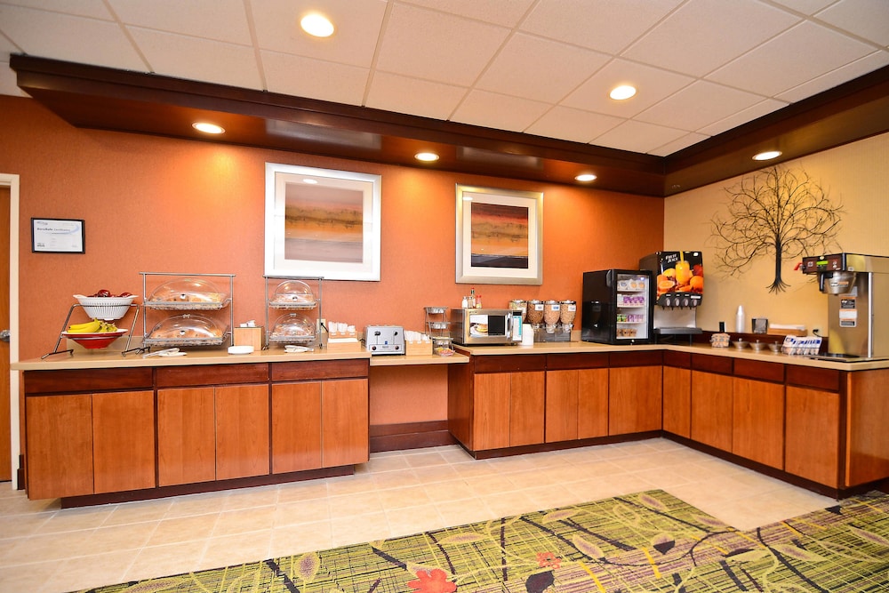 Book Fairfield Inn Suites by Marriott Cherokee in Cherokee