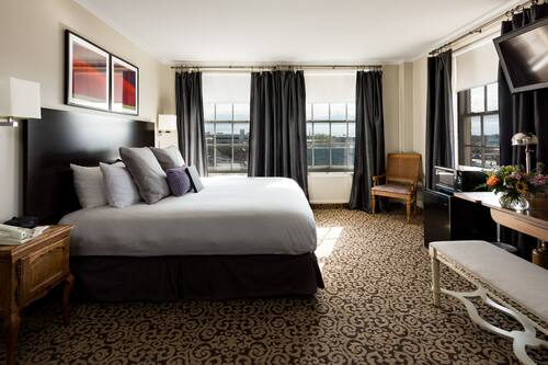 Book Lasalle Boutique Hotel And The Downtown Elixir And Spirits In Bryan Hotels Com Book Lasalle Boutique Hotel And The Downtown Elixir And Spirits In Bryan Hotels Com