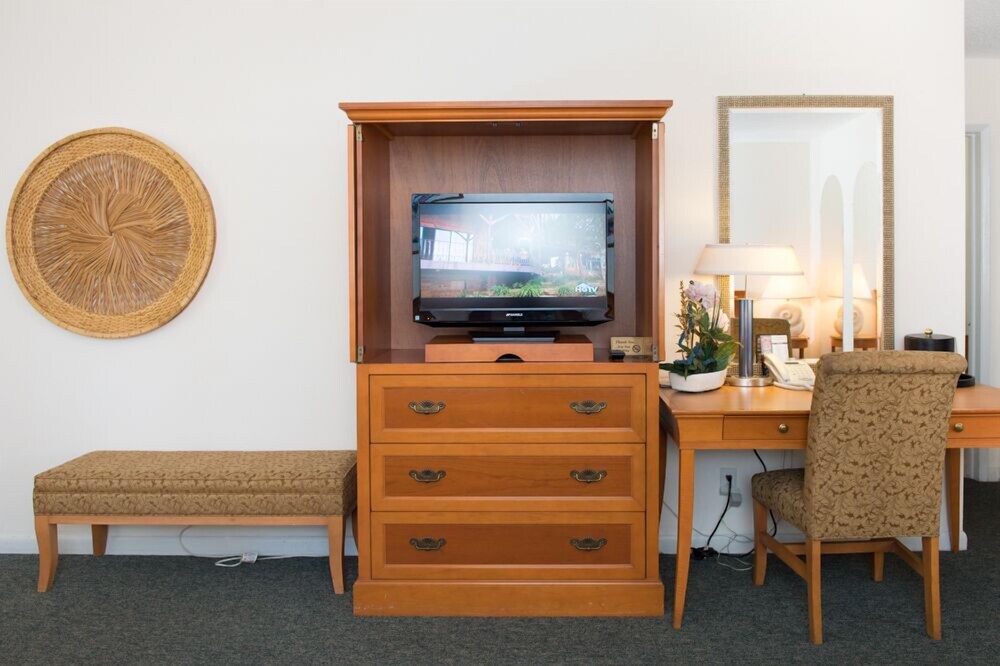 Shore Haven Resort Inn In Lauderdale By The Sea Hotels Com