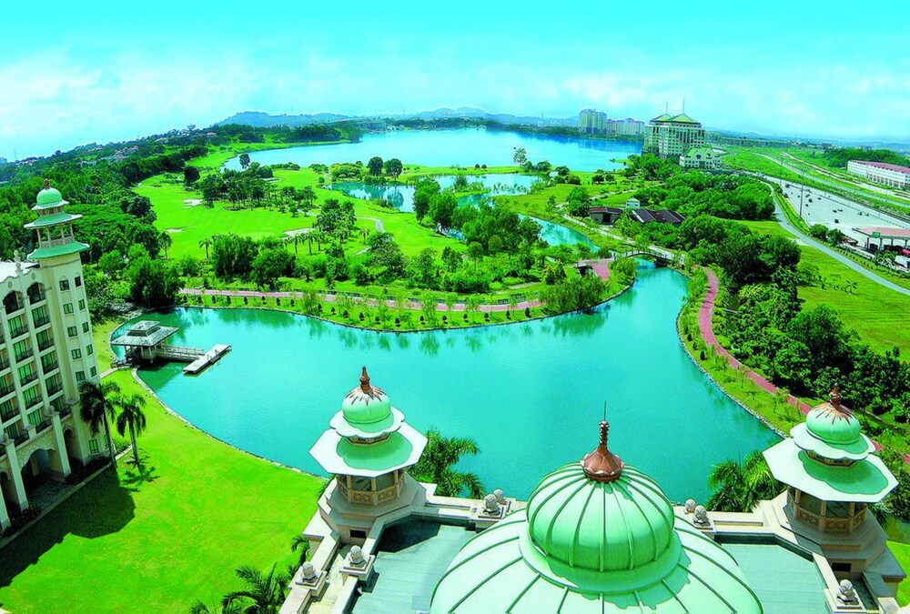 Palace Of The Golden Horses Seri Kembangan Malaysia Seri Kembangan Hotel Discounts Hotels Com