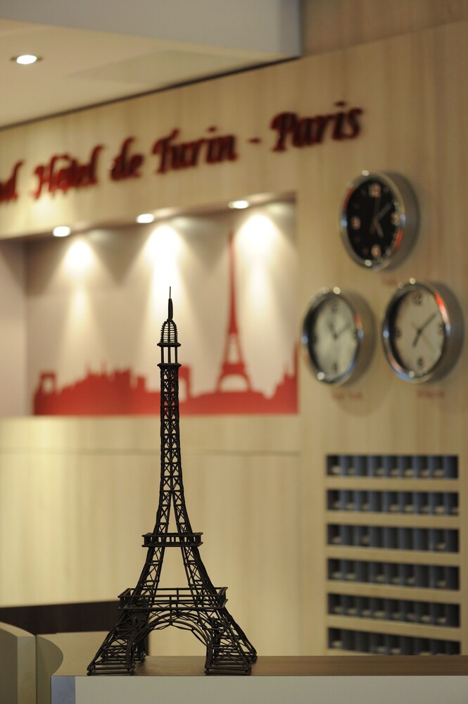 グランド ホテル ドゥ トゥーリン ムーランルージュの近くに位置する3つ星ホテル 宿泊予約はホテルズドットコム