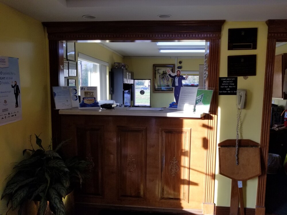 Book Super 8 By Wyndham Bellmawr Nj Philadelphia Pa Area In Super 8 By Wyndham Bellmawr Nj Philadelphia Pa Area Check In