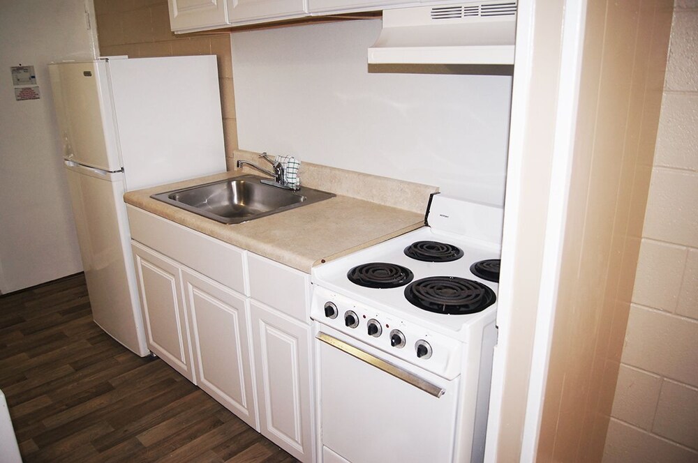 Book Polynesian Beach Golf Resort In Myrtle Hotels Polynesian Beach Golf Resort Myrtle Standard Double Room Kitchen