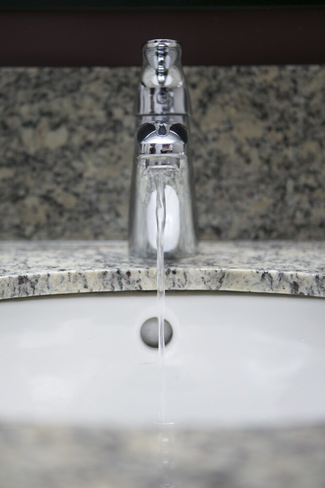 Book Coliseum Inn In Edmonton Hotels Com