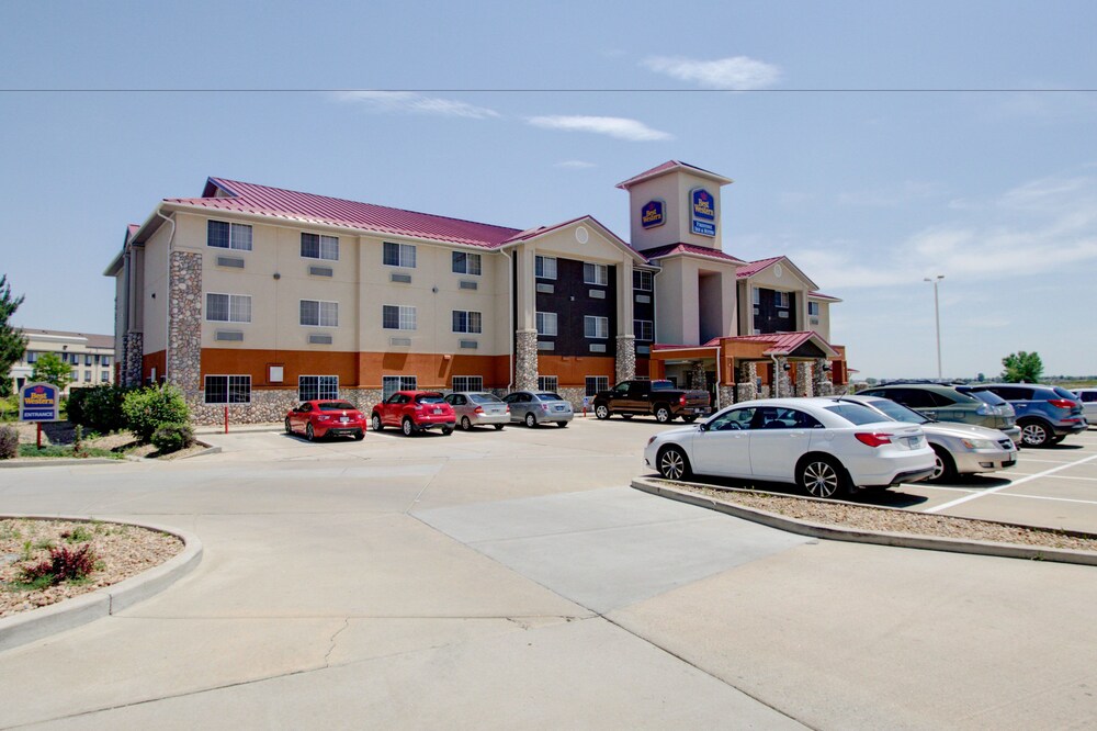 Book Best Western Firestone Inn Suites In Hotels Best Western Firestone Inn Suites Parking