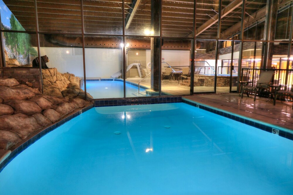 Book Edgewater Hotel Gatlinburg In Gatlinburg Hotelscom