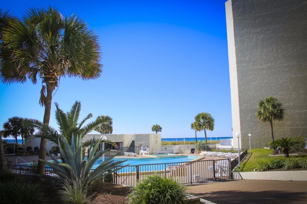 Hotels Deals S For Hotel Reservations From Luxury Top Of The Gulf By Emerald View Resorts Panama City Beach