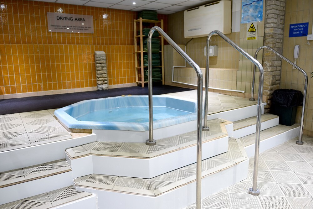 Book Riviera Hotel & Holiday Apartments Alum Chine in Bournemouth