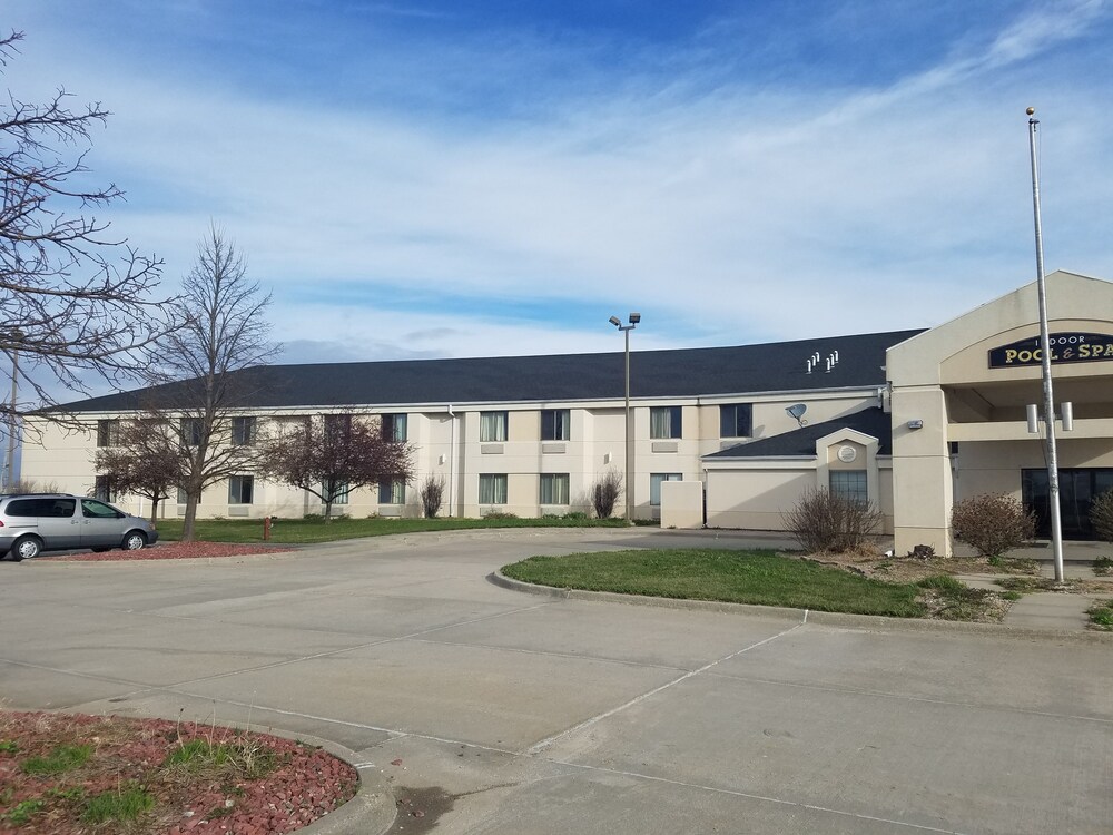 Book Syracuse Inn Suites In Hotels Syracuse Inn Suites