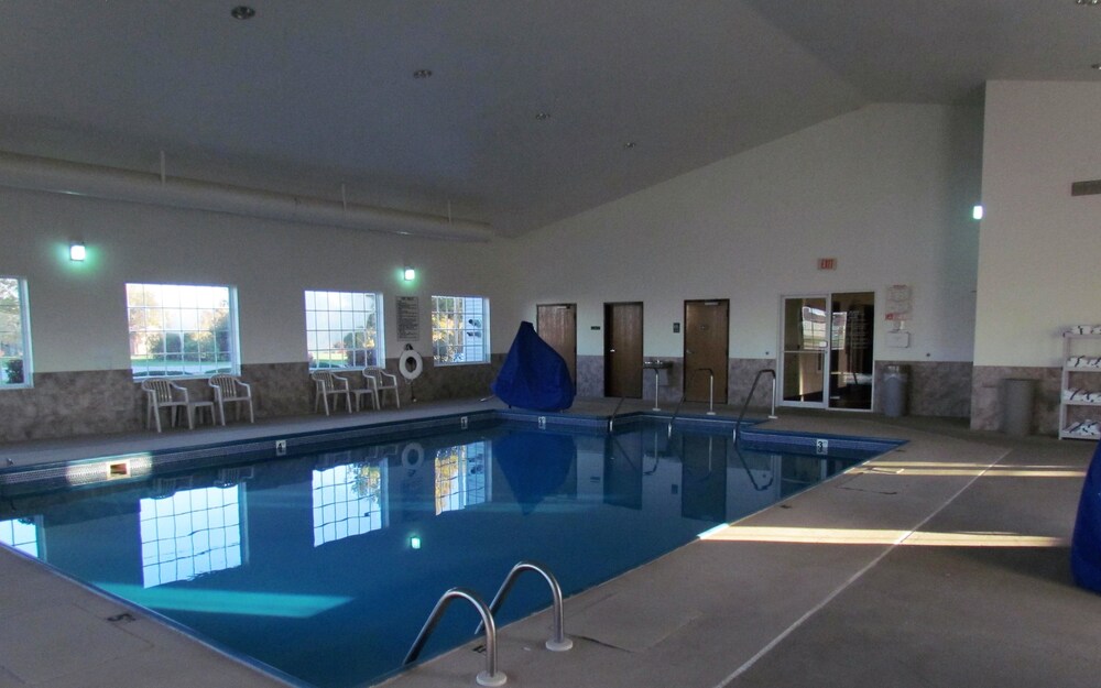 Book Oak Hill Inn Suites In Canton Hotelscom