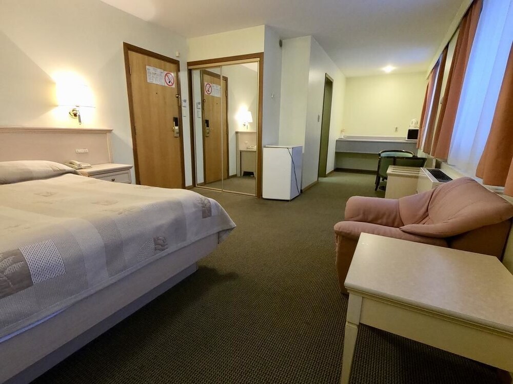 サハリン サッポロ ホテル ユジノ サハリンスク の宿泊予約 ホテルズドットコム