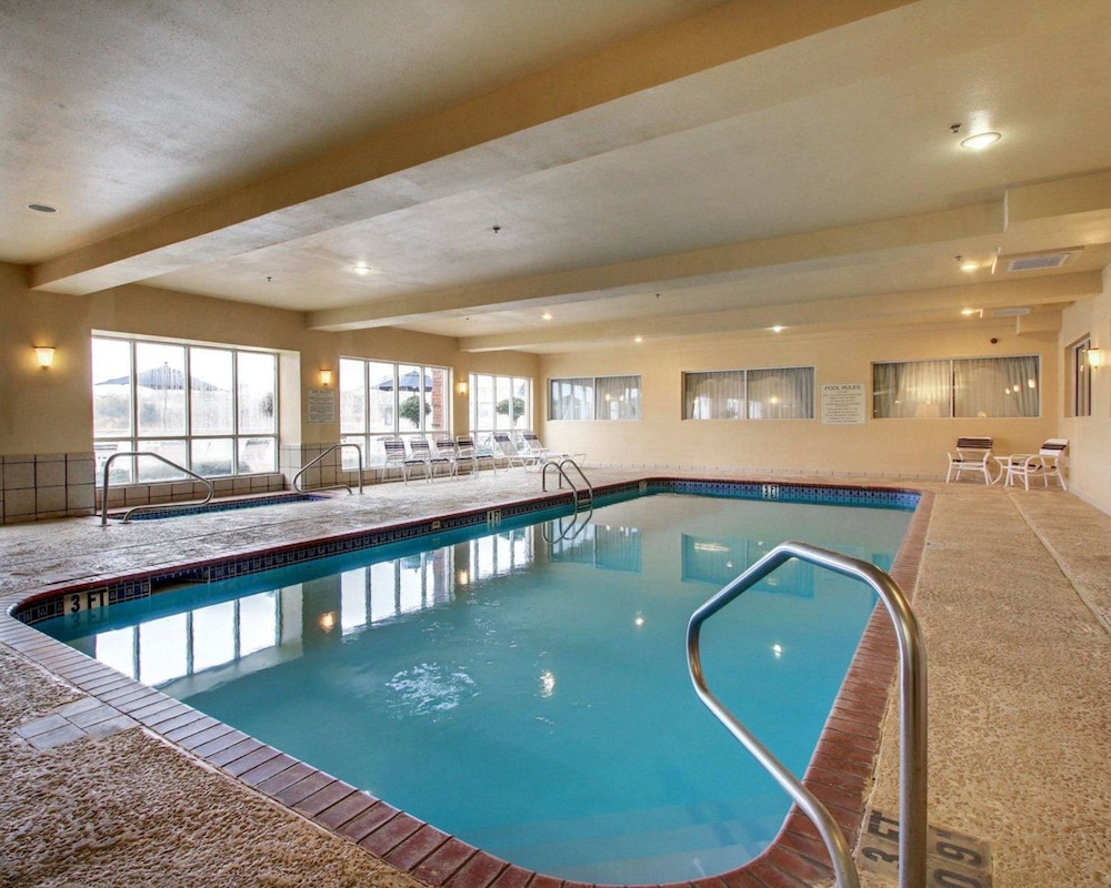 Book Comfort Suites Vidalia In Hotels Comfort Suites Vidalia Pool