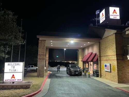 15 Closest Hotels To La Vina Winery In Anthony Hotels Com