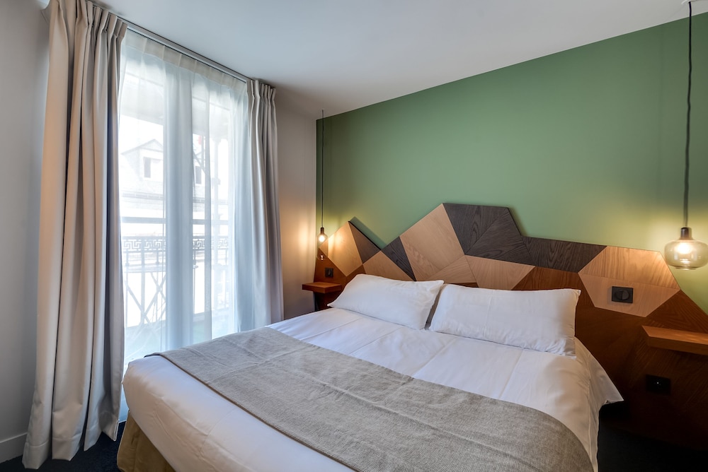 Book Hotel Mattle In Paris Hotels Hotel Mattle Paris Standard Double Room 1 Bed Guest