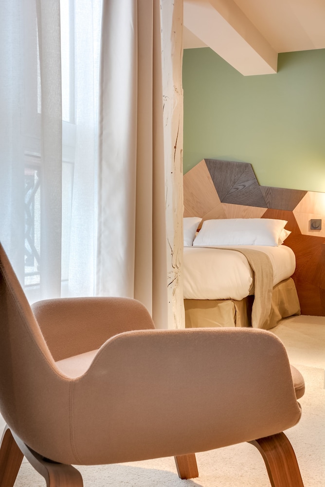 Book Hotel Mattle In Paris Hotels Hotel Mattle Paris