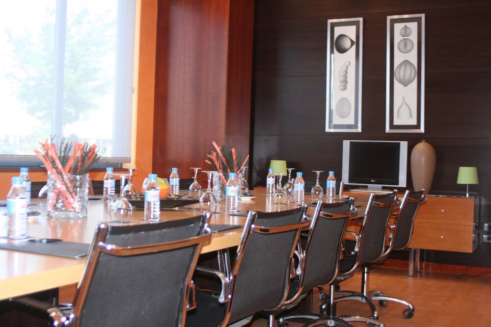 Book Hotel Sercotel Ab Rivas In Rivas Vaciamadrid Hotels Com