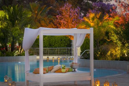 احجز هيلتون نيقوسيا في إيكومي قارن أسعار الفنادق في إيكومي