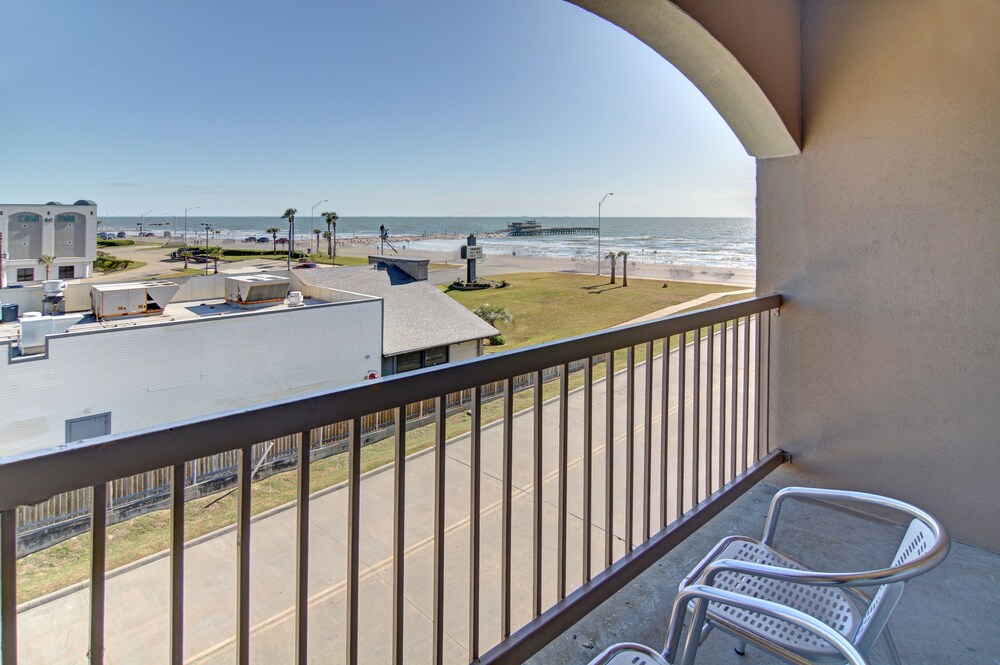 Comfort Inn Suites Beachfront Galveston Tx Hotel