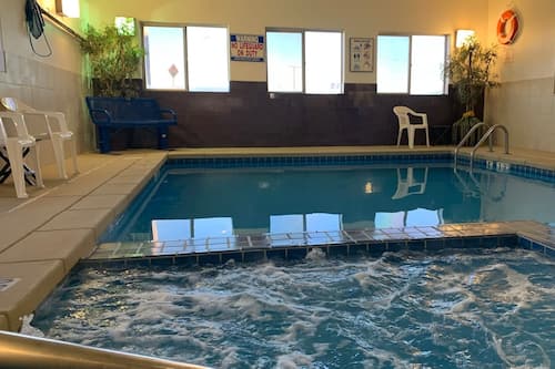 Book Comfort Inn Garden City In Hotels Com Book Comfort Inn Garden City In, Indoor Swimming Pool Garden City Ks