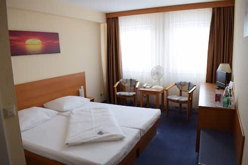 23+ Best Foto Astral Inn / Astral Inn Leipzig Hotel Restaurant Leipzig Aktualisierte Preise Fur 2021 - Honeycomb by astral inn —a luxury serviced villa with the finest vantage views of the verdant mountains—is situated in a choice location of vagamon. 23+ Best Foto Astral Inn / Astral Inn Leipzig Hotel Restaurant Leipzig Aktualisierte Preise Fur 2021 - Honeycomb by astral inn —a luxury serviced villa with the finest vantage views of the verdant mountains—is situated in a choice location of vagamon.