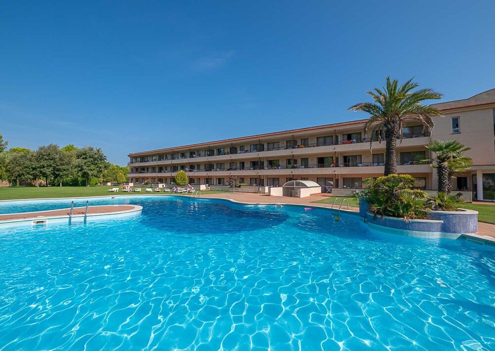 Book Aparthotel Golf Beach In Pals Hotels Com