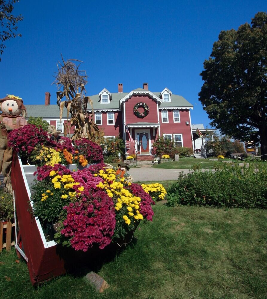 Book Old Red Inn Cottages In North Conway Hotels Com