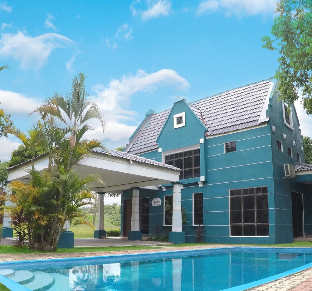 Book A Famosa Resort In Alor Gajah Hotels Com