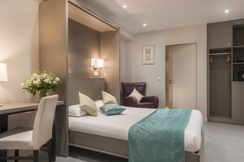 Book Hotel France Albion In Paris Hotels Com Book Hotel France Albion In Paris Hotels Com