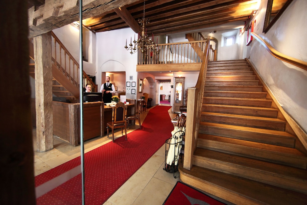 Book The Three Sisters Hotel In Tallinn Hotels The Three Sisters Hotel Tallinn Interior Entrance