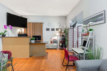 Top 10 Hotels In Castroville California