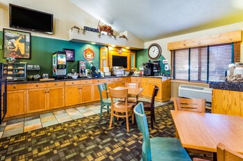 Top 10 Hotels In Iowa Falls