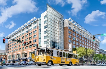 Top 10 Atlanta Hotels Near Fox Theatre Georgia