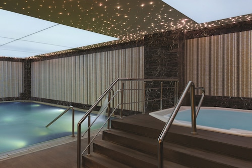 Book Wyndham Grand Izmir Ozdilek In Izmir Hotels Com