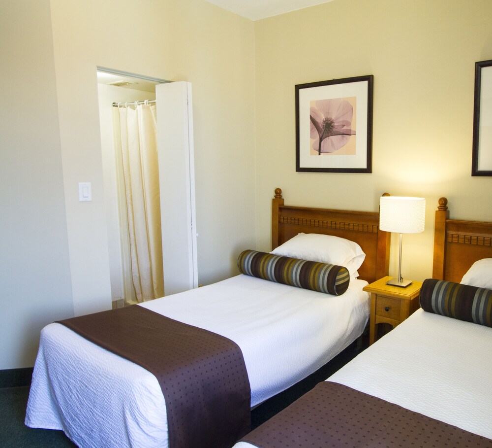 Book Budget Inn Patricia Hotel in Vancouver | Hotels.com