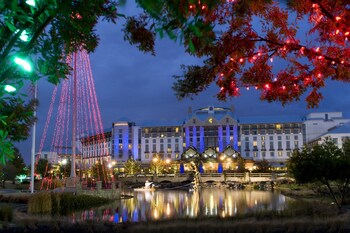 15 Closest Hotels To Grapevine Mills Mall In