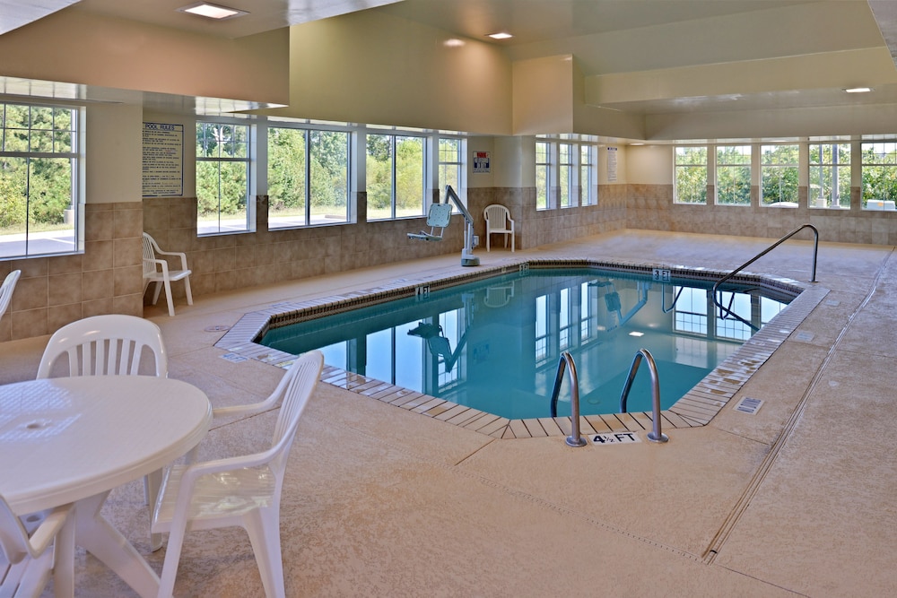 Book Country Inn Suites By Radisson Stone Mountain Ga In Country Inn Suites By Radisson Stone Mountain Ga Indoor